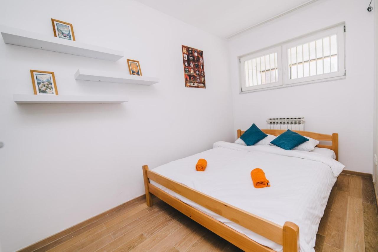 Modern 2bdr Apartment-cathedral View-best Location Apartment Sarajevo